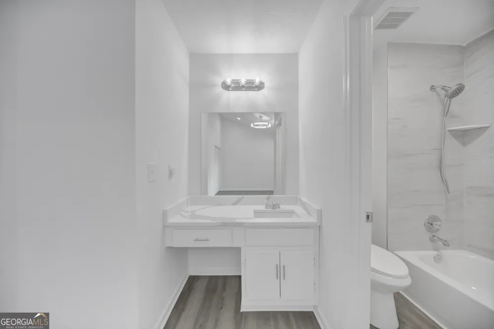 330 Quail RUN Roswell, GA 30076