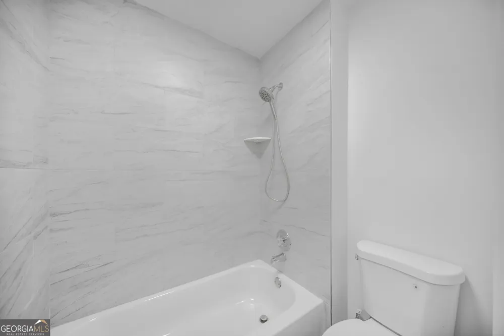 330 Quail RUN Roswell, GA 30076