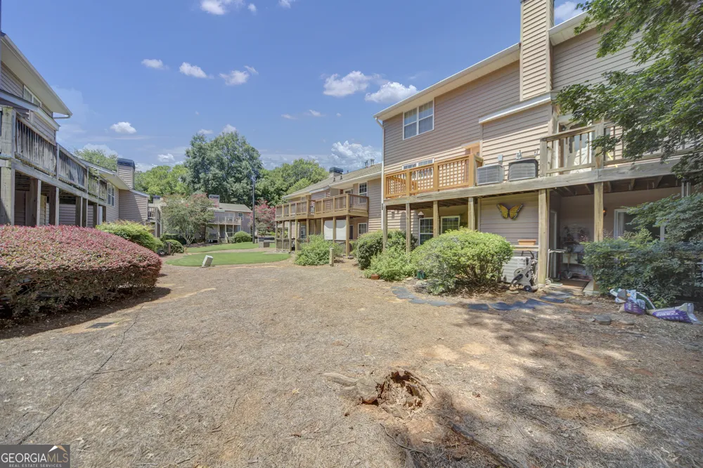 330 Quail RUN Roswell, GA 30076