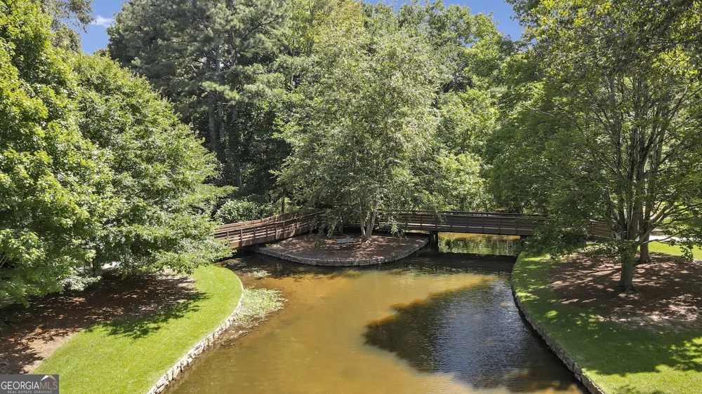 330 Quail RUN Roswell, GA 30076
