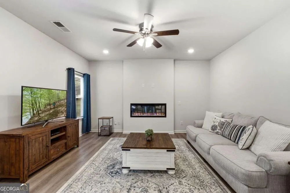 383 Morgan RD Carrollton, GA 30116