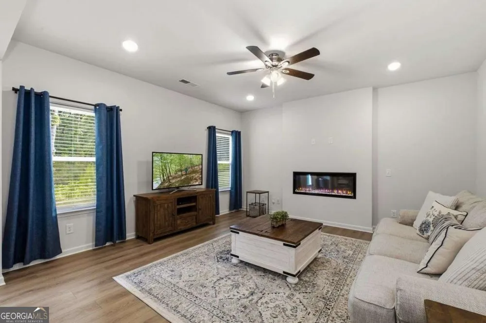383 Morgan RD Carrollton, GA 30116