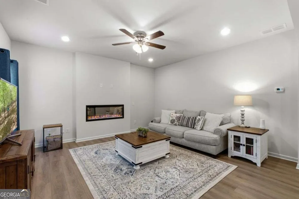 383 Morgan RD Carrollton, GA 30116