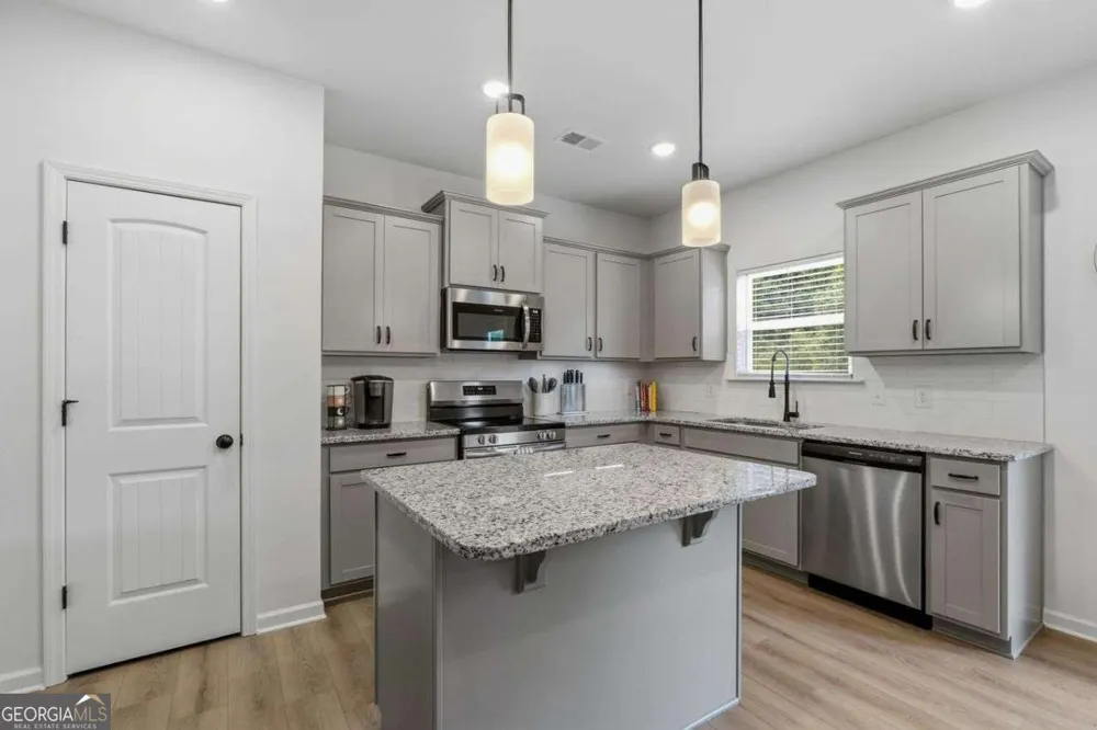383 Morgan RD Carrollton, GA 30116