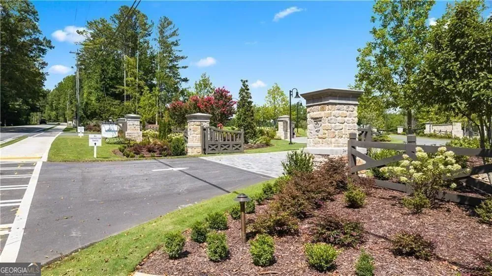 2027 Magnolia LN Milton, GA 30004