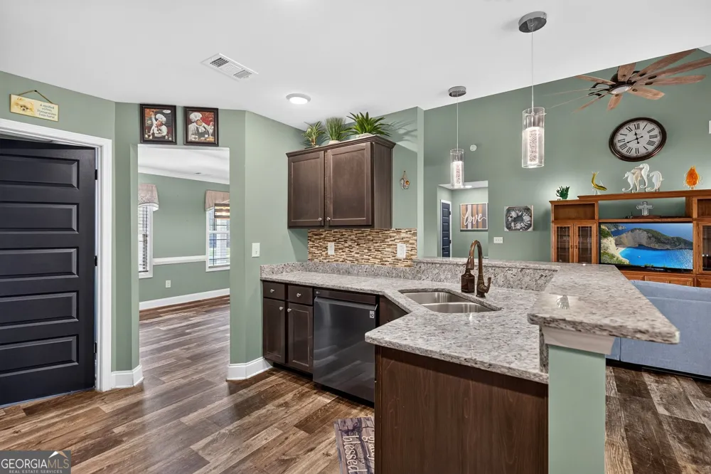 225 Cole Forest BLVD Barnesville, GA 30204