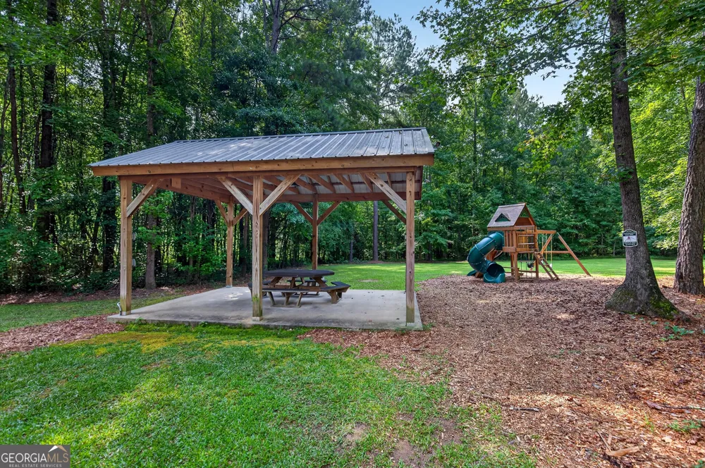 225 Cole Forest BLVD Barnesville, GA 30204