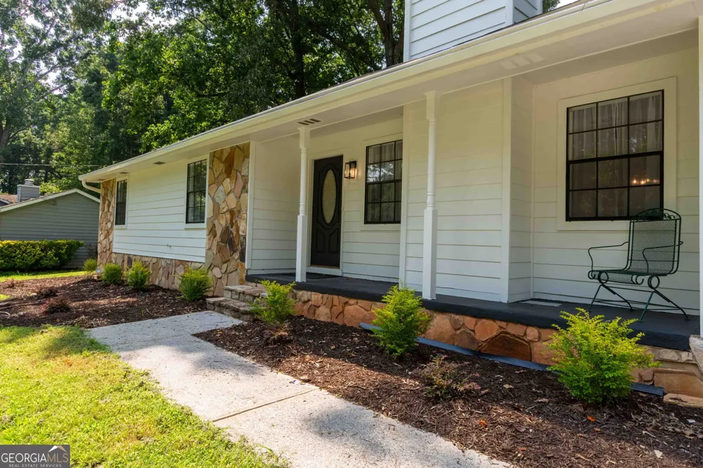 5003 Abbey LN SW Lilburn, GA 30047