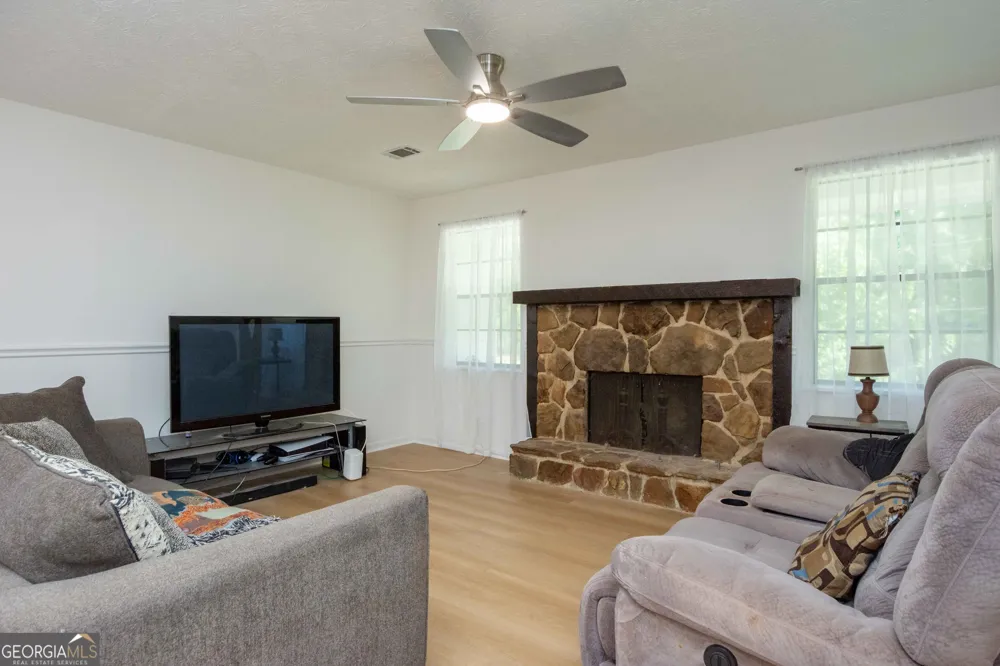 5003 Abbey LN SW Lilburn, GA 30047