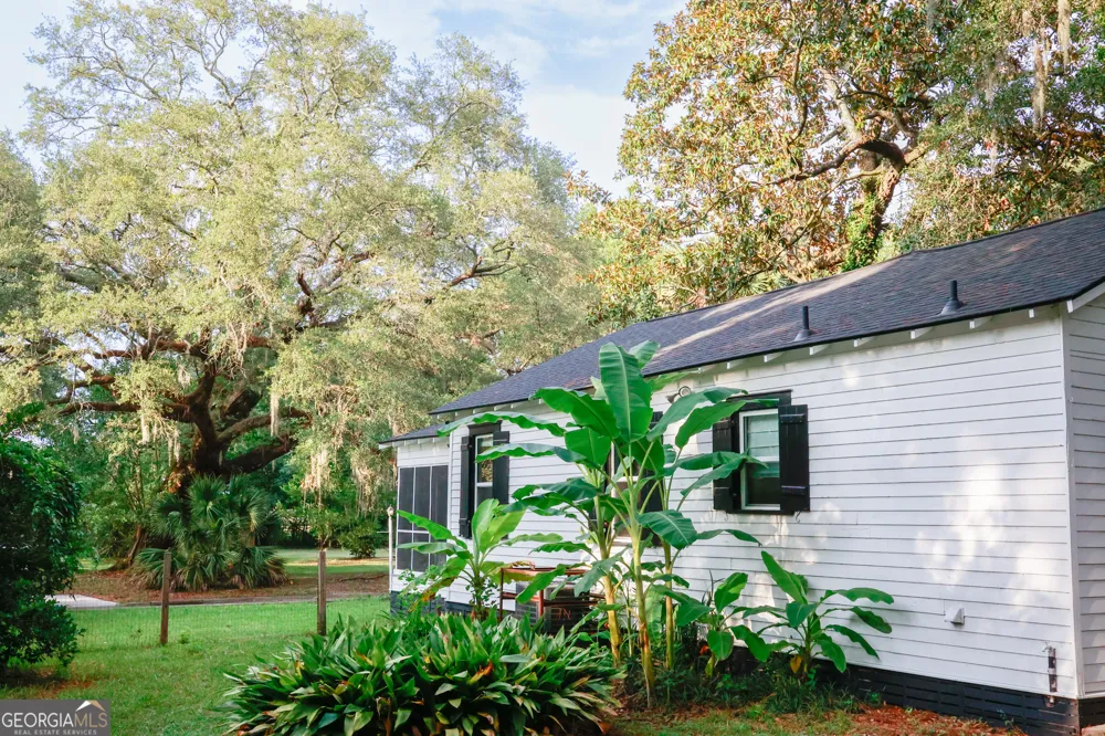 1217 E 67th ST Savannah, GA 31404