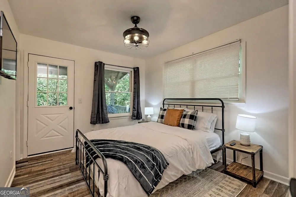 63 Mint LN Clayton, GA 30525