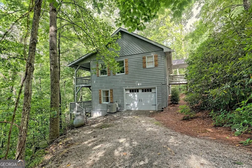 63 Mint LN Clayton, GA 30525