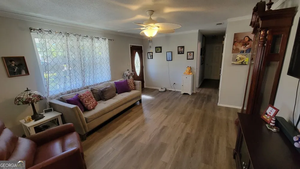 128 Wassaw RD Savannah, GA 31410