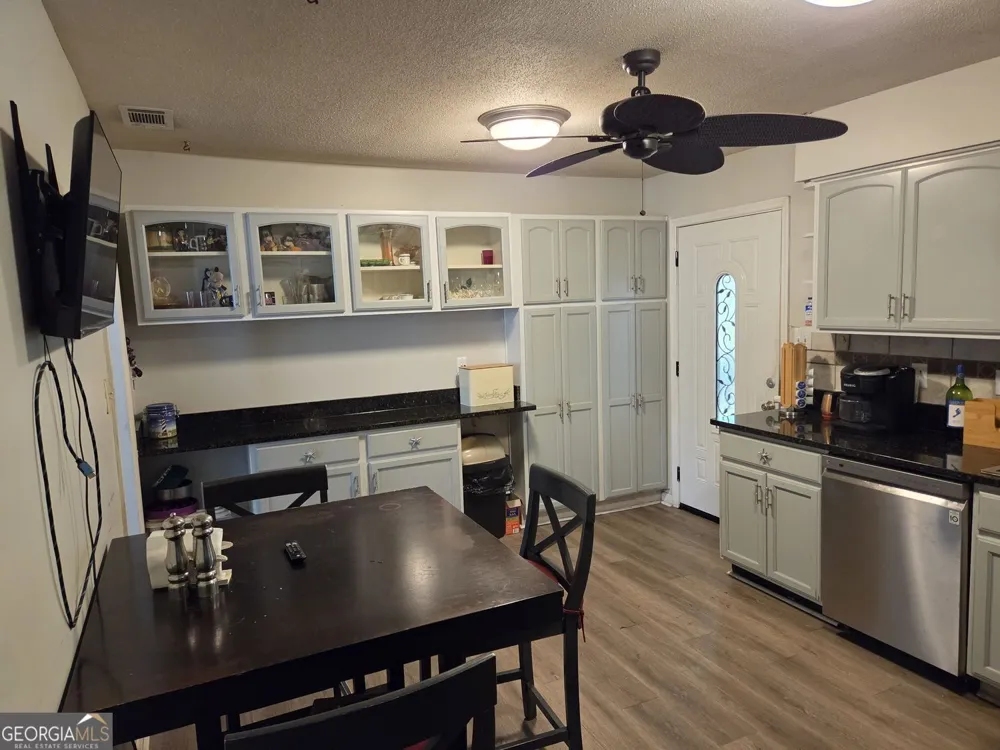 128 Wassaw RD Savannah, GA 31410