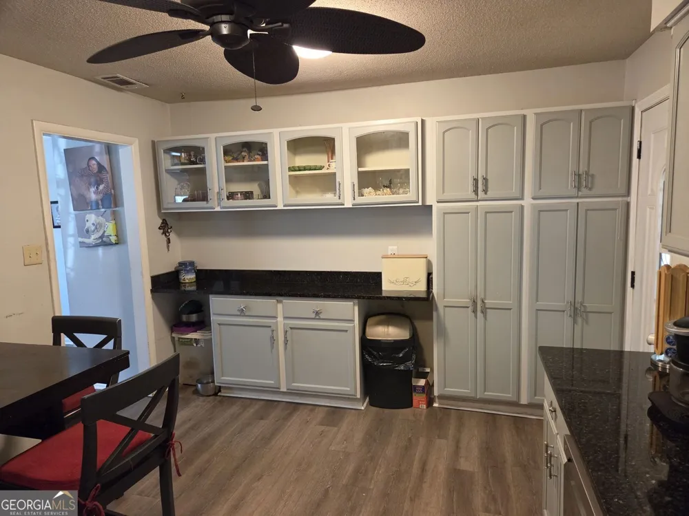 128 Wassaw RD Savannah, GA 31410