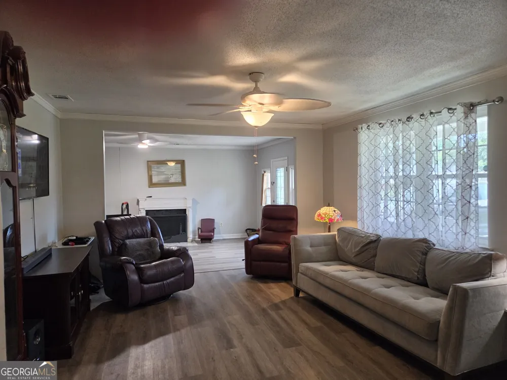 128 Wassaw RD Savannah, GA 31410