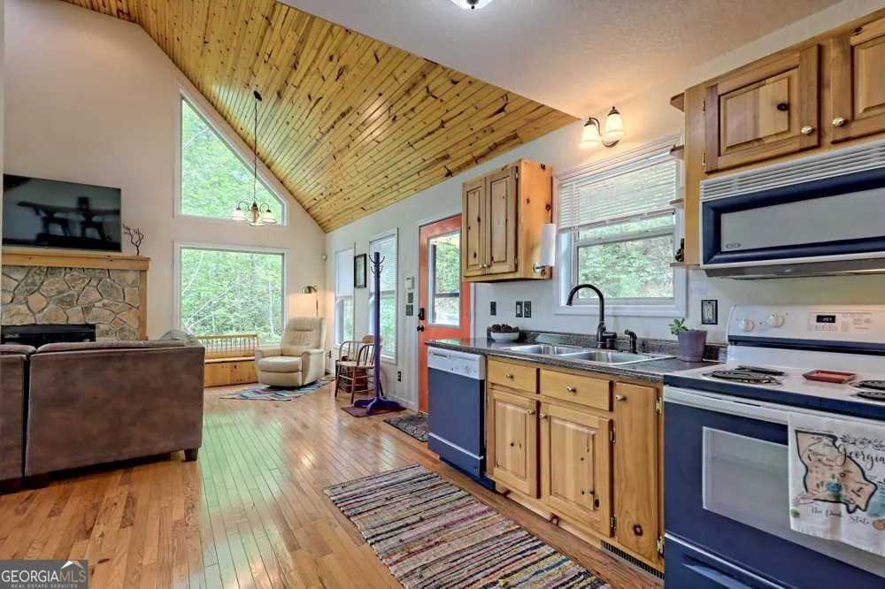 331 Camelot TRL Clayton, GA 30525