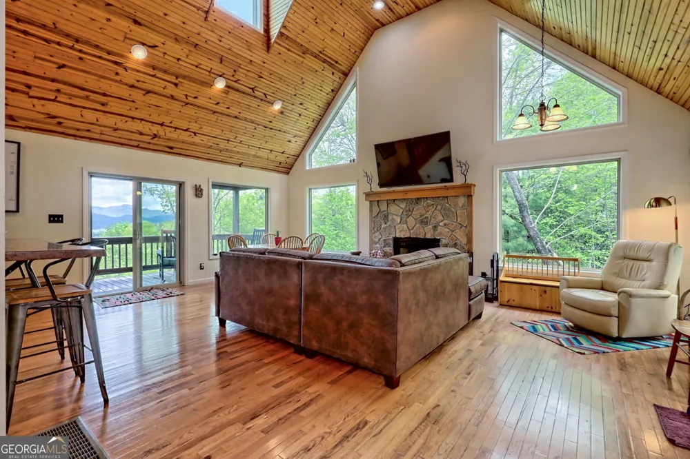 331 Camelot TRL Clayton, GA 30525