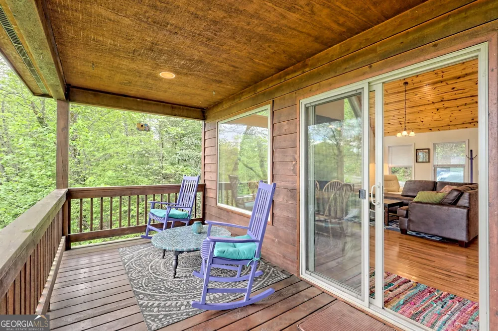 331 Camelot TRL Clayton, GA 30525