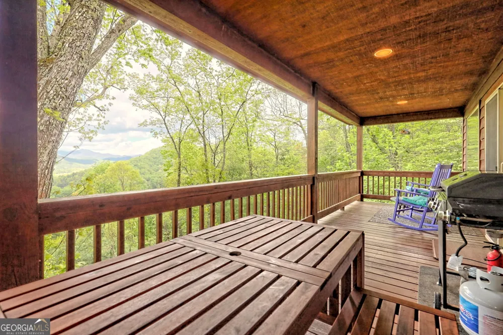 331 Camelot TRL Clayton, GA 30525