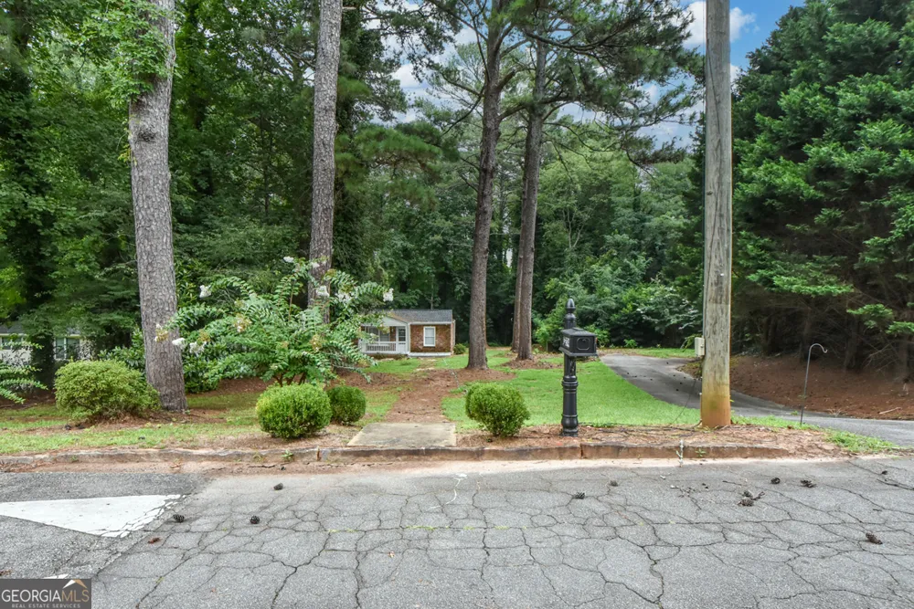 3274 Fern DR Tucker, GA 30084