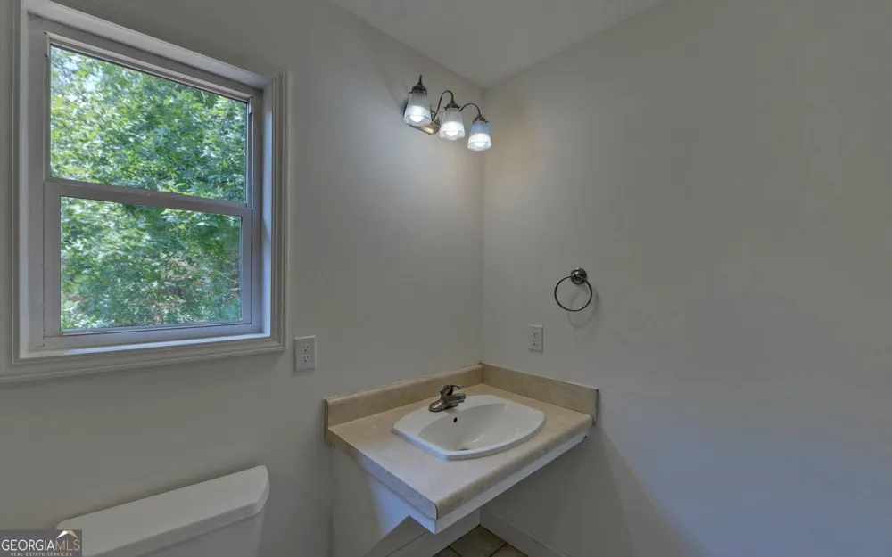 567 Cedar Pond RD Hartwell, GA 30643