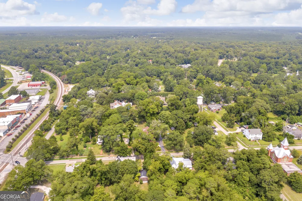 104 Veazey ST Union Point, GA 30669
