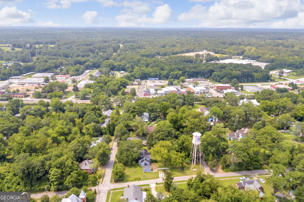 104 Veazey ST Union Point, GA 30669