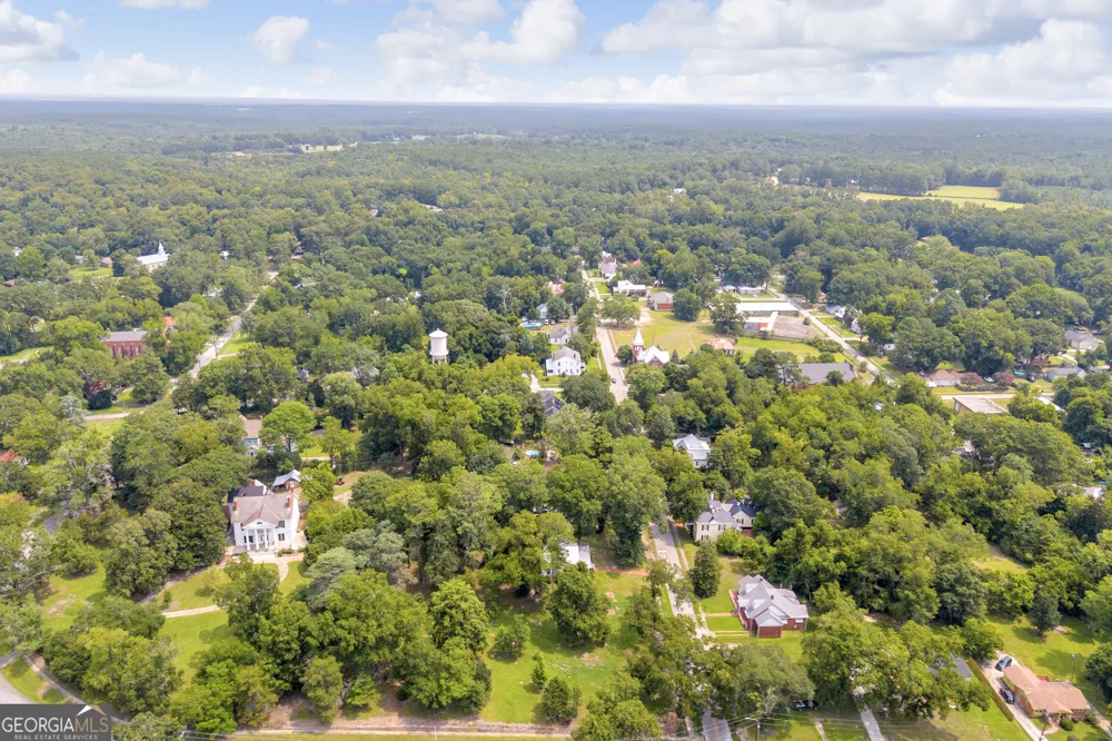 104 Veazey ST Union Point, GA 30669