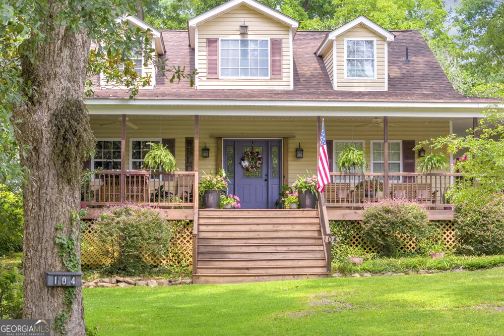 104 Veazey ST Union Point, GA 30669