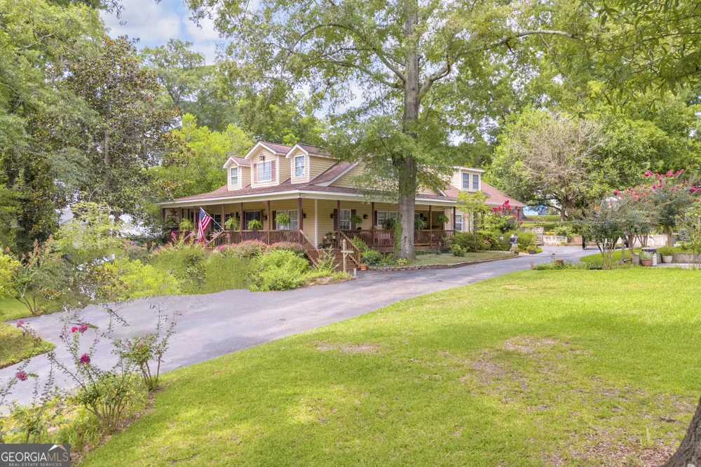 104 Veazey ST Union Point, GA 30669