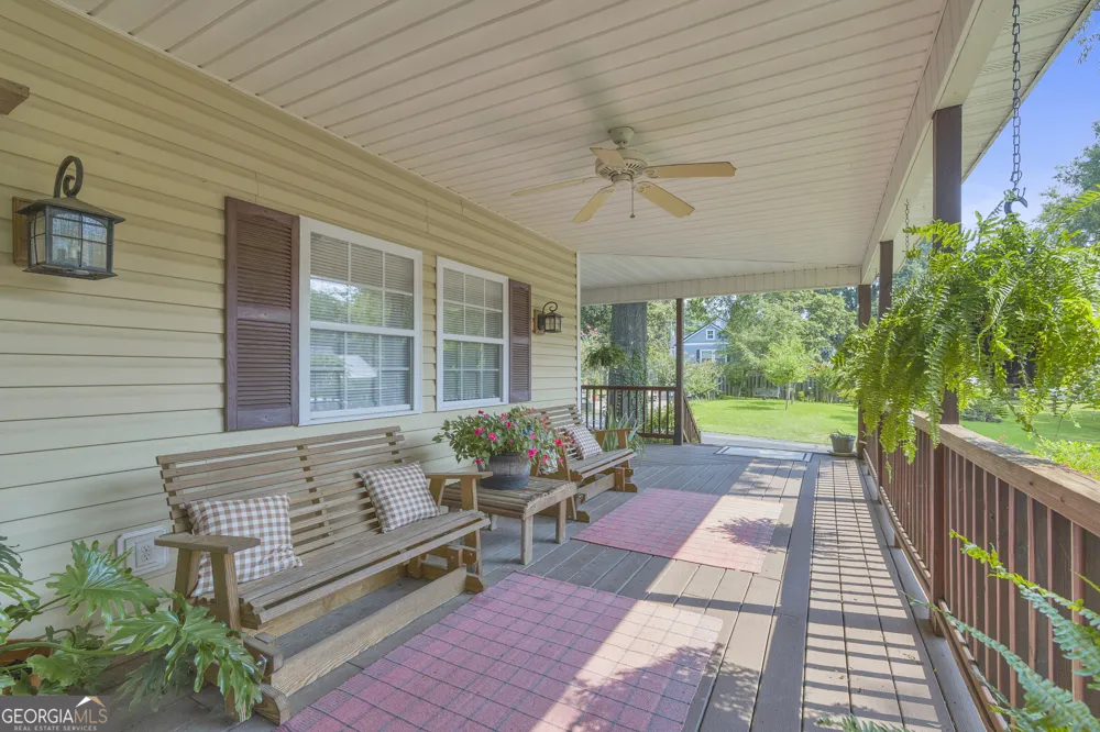 104 Veazey ST Union Point, GA 30669