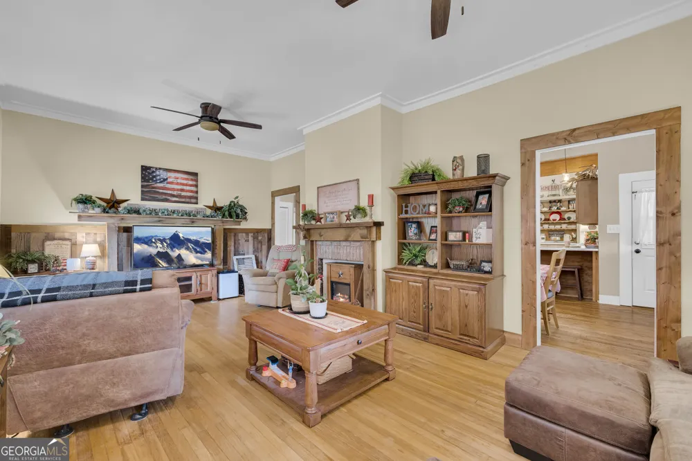 104 Veazey ST Union Point, GA 30669