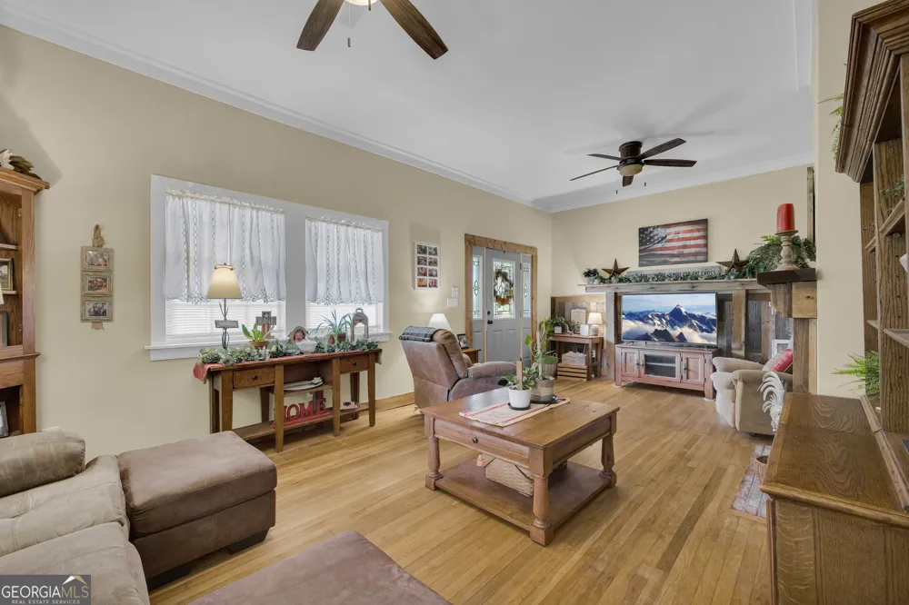 104 Veazey ST Union Point, GA 30669