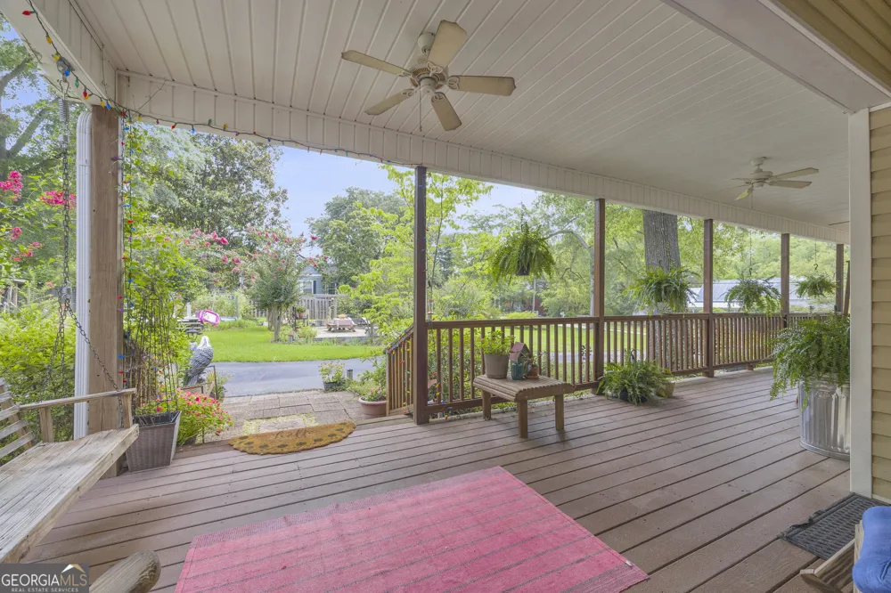 104 Veazey ST Union Point, GA 30669