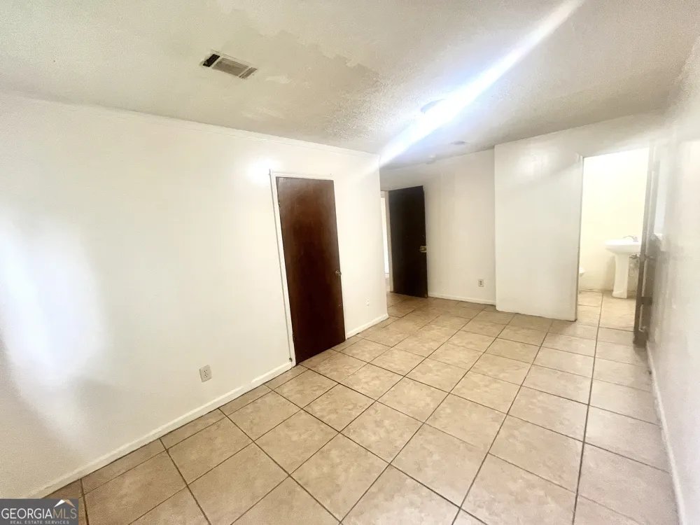 291 Terry CT Riverdale, GA 30274