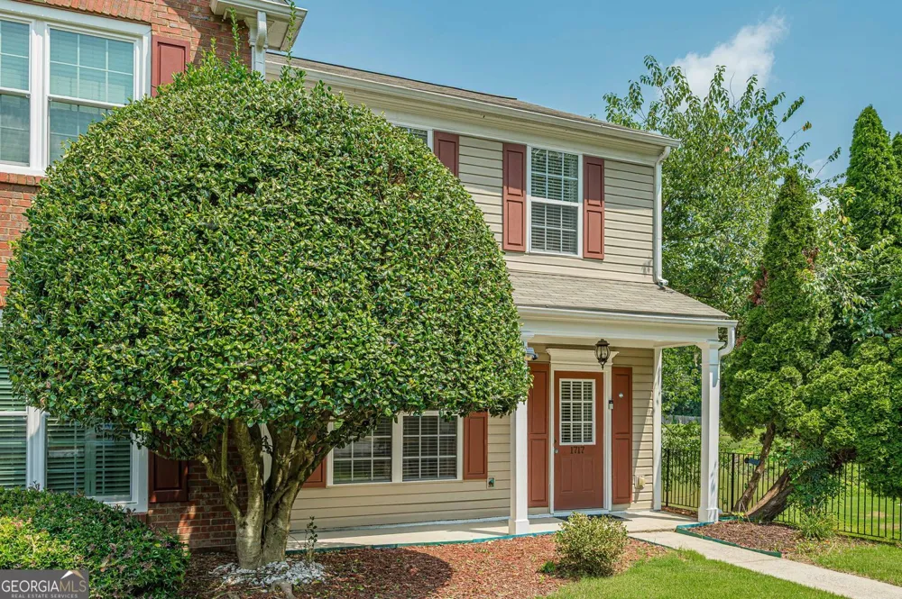 1717 NW Stanwood DR NW Kennesaw, GA 30152