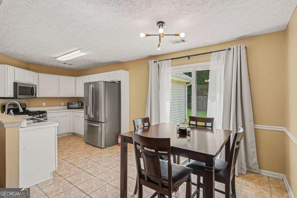 1712 Graystone DR Hampton, GA 30228