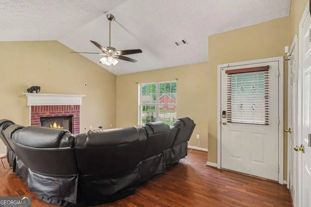 1712 Graystone DR Hampton, GA 30228