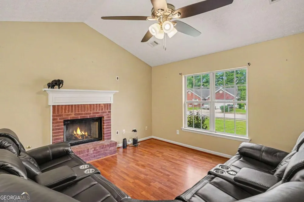 1712 Graystone DR Hampton, GA 30228