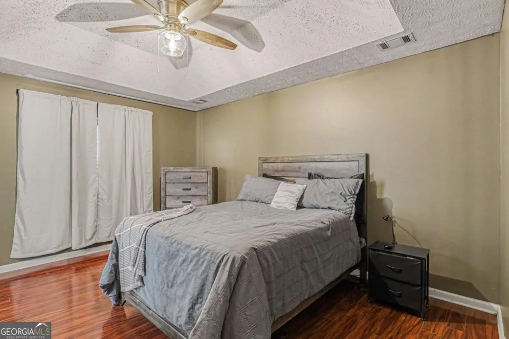 1712 Graystone DR Hampton, GA 30228