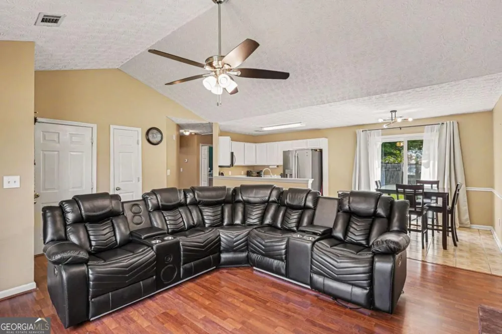1712 Graystone DR Hampton, GA 30228