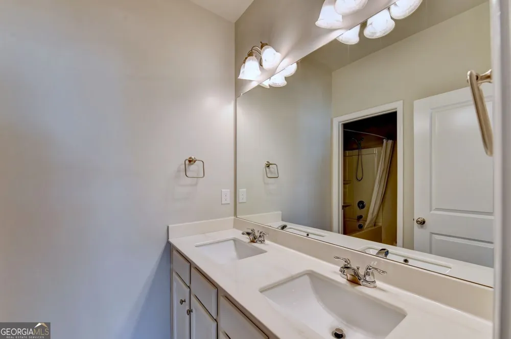 3335 Fall Branch LN Buford, GA 30519