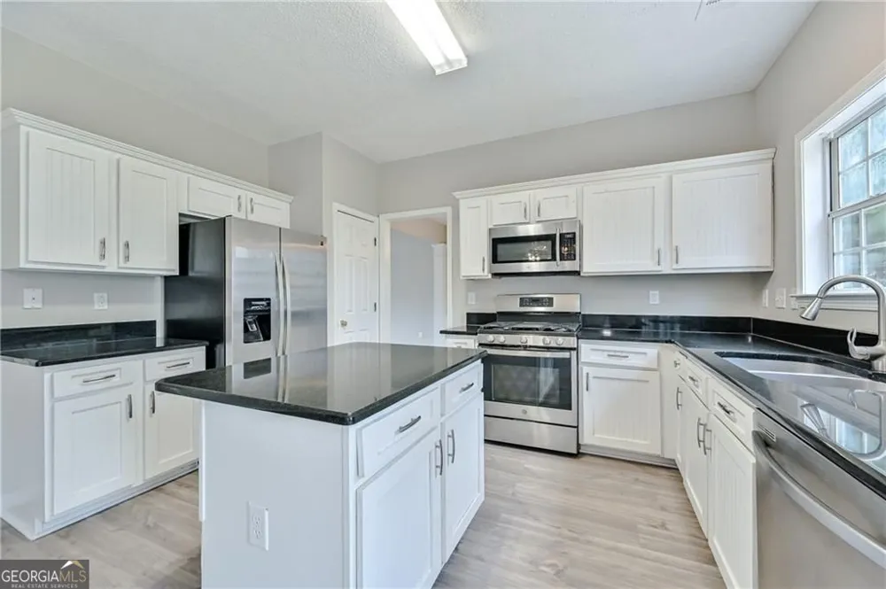 145 Sessingham LN Johns Creek, GA 30005