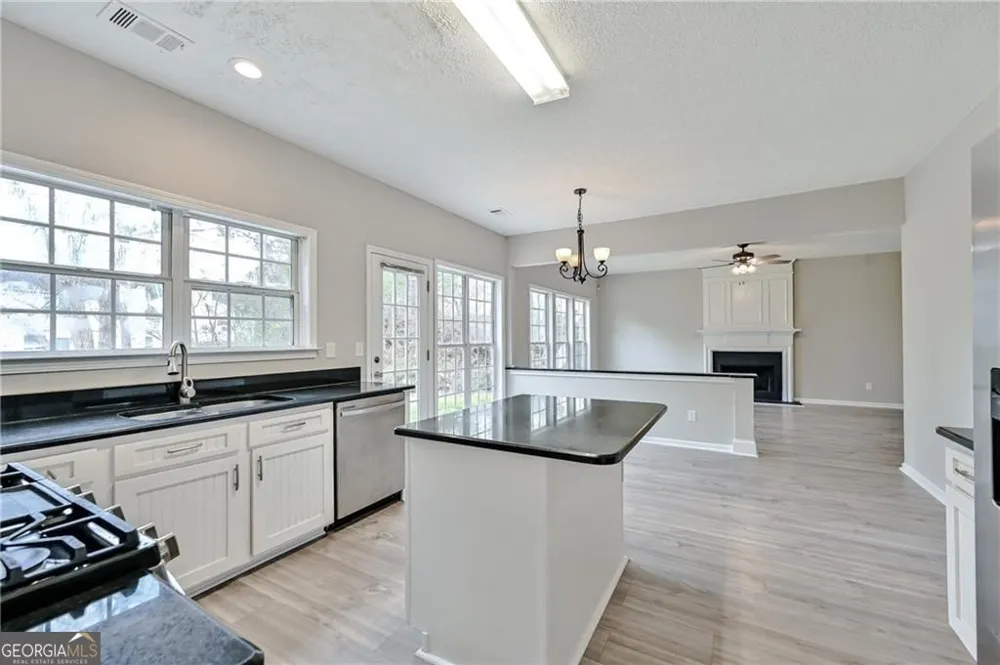 145 Sessingham LN Johns Creek, GA 30005