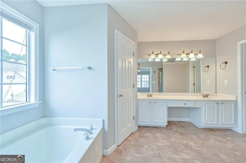 145 Sessingham LN Johns Creek, GA 30005