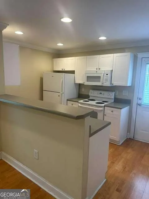 490 Barnett Shoals RD Athens, GA 30605
