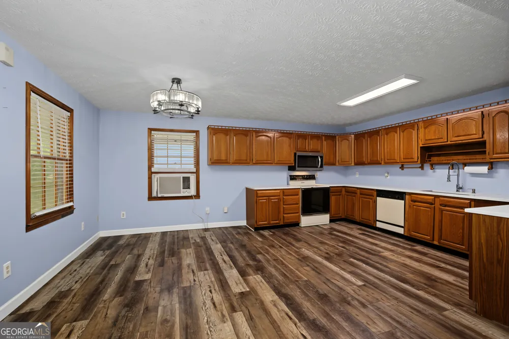 241 Busbin RD Fayetteville, GA 30215