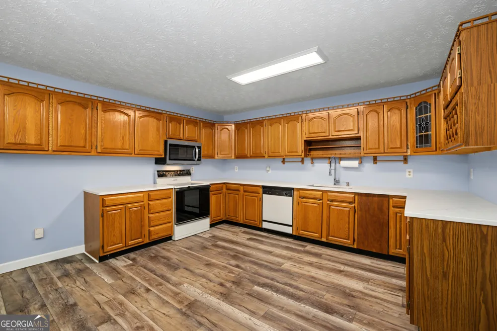 241 Busbin RD Fayetteville, GA 30215