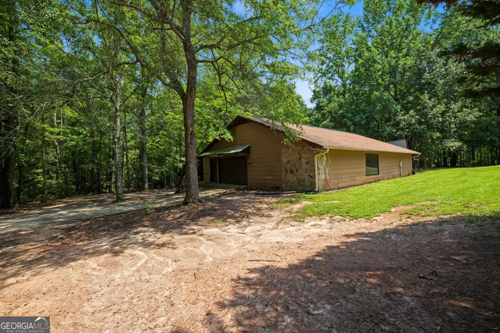 241 Busbin RD Fayetteville, GA 30215